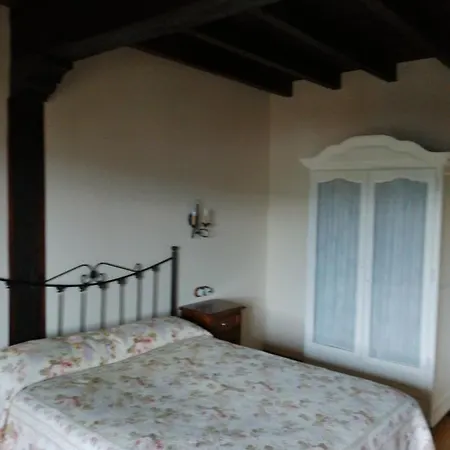 El Jardin De Angela Pensión 3*